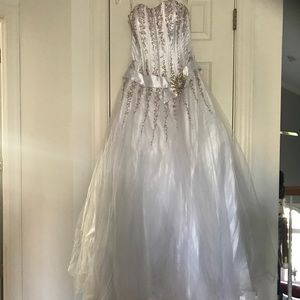 Tony Bowls with extra lining for more poof